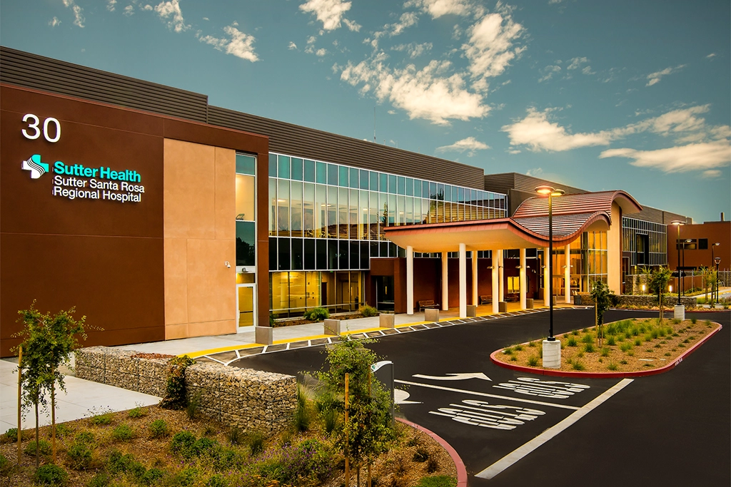 Sutter Santa Rosa Regional Hospital featuring SpanSeam™ and Box Rib™.